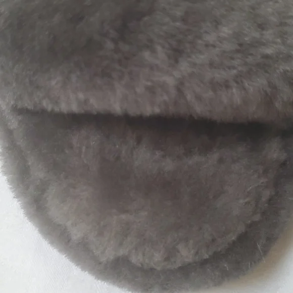 Ugg Women's  Fluff Yeah Slide Slippers - Picture 7 of 8
